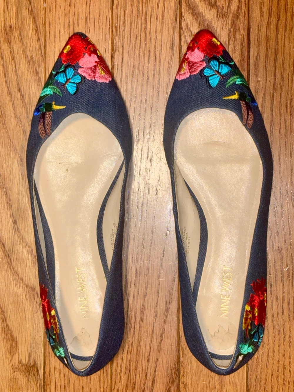 Nine West Suziella Obedience Denim Floral Embroidered Pointed Toe Flats 7.5 M - Picture 3 of 11